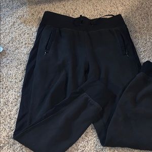 size 6 lululemon joggers